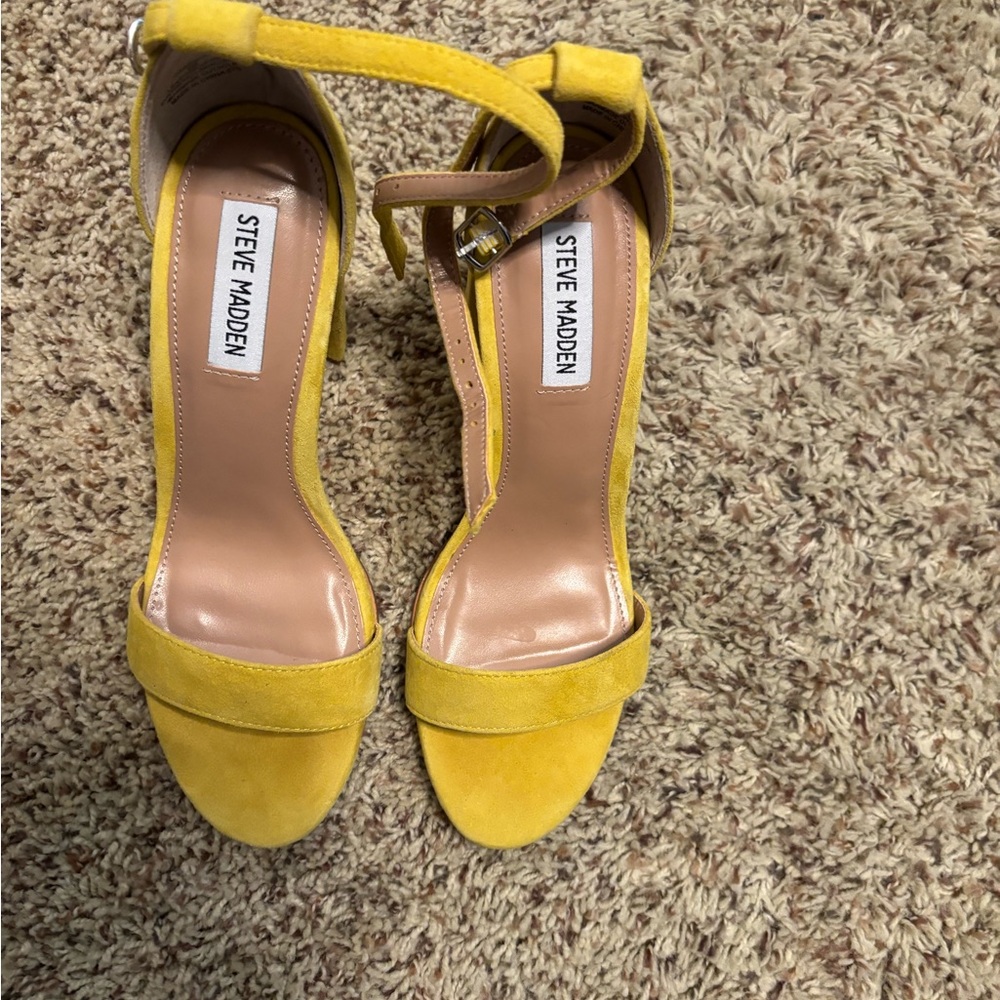 Steve Madden Yellow Heeled Sandals Minimalist Design